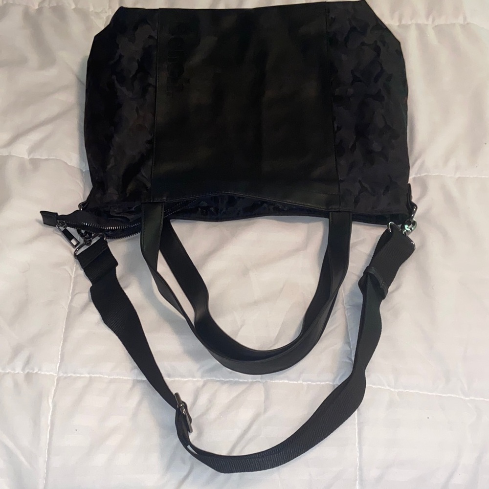 Bench Black Camouflage Tote Bag